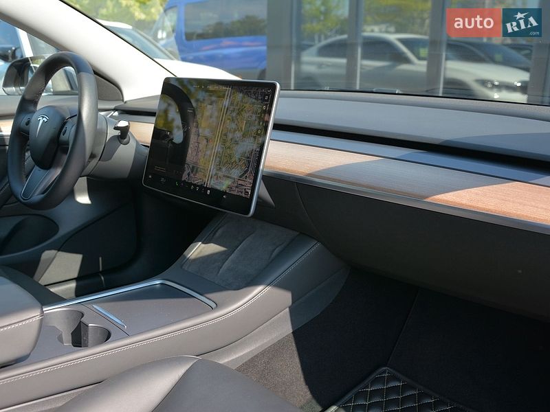 Седан Tesla Model 3 2023 в Киеве фото 33 Седан Tesla Model 3 2023 в Киеве