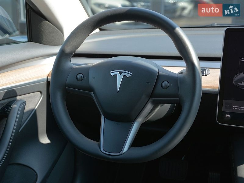 Седан Tesla Model 3 2023 в Киеве фото 17 Седан Tesla Model 3 2023 в Киеве