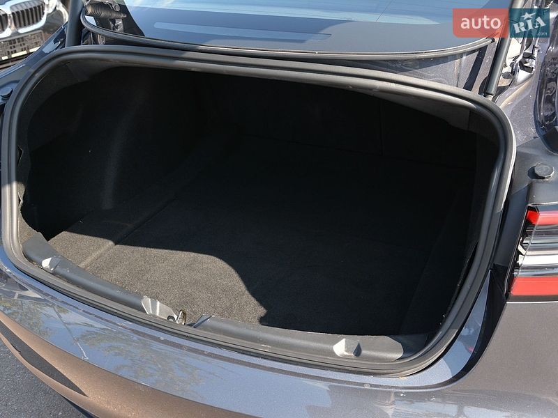 Седан Tesla Model 3 2023 в Киеве фото 38 Седан Tesla Model 3 2023 в Киеве