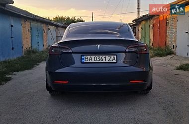 Седан Tesla Model 3 2021 в Кропивницком