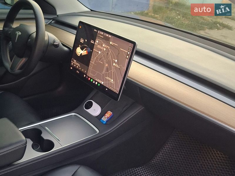 Седан Tesla Model 3 2021 в Кропивницком