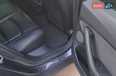 Седан Tesla Model 3 2021 в Кропивницком