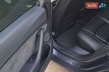 Седан Tesla Model 3 2021 в Кропивницькому