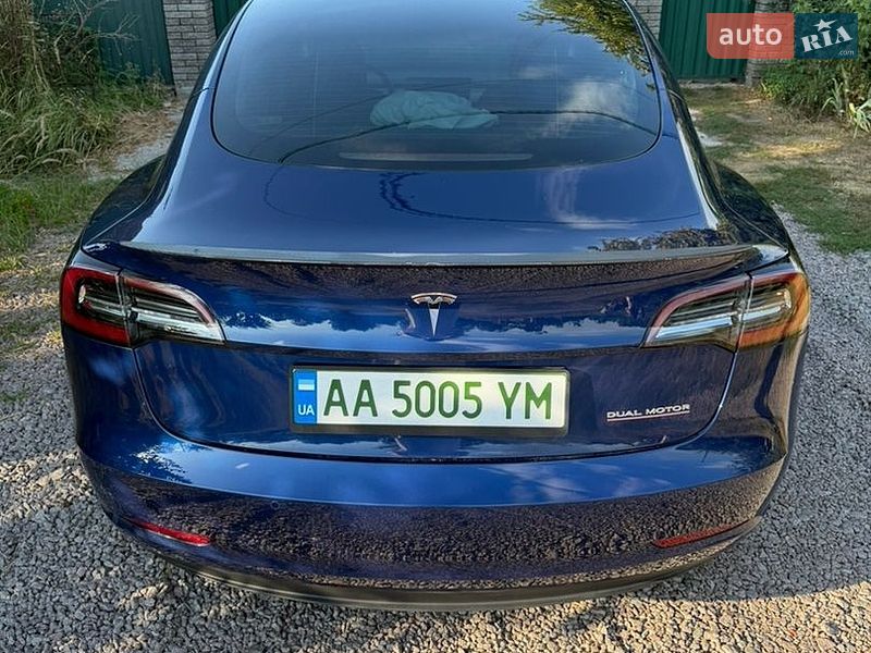 Седан Tesla Model 3 2021 в Борисполі