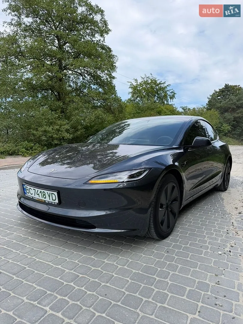 2024 Tesla Model 3 - фото 1