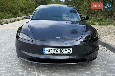 Седан Tesla Model 3 2024 в Львові