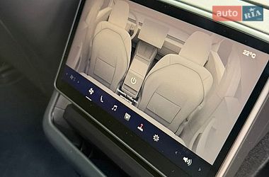 Седан Tesla Model 3 2024 в Львові
