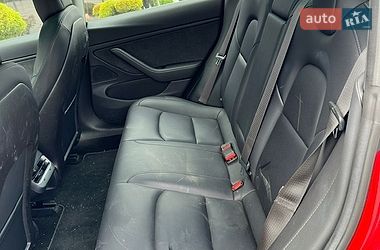 Седан Tesla Model 3 2018 в Львове