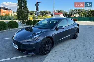 Седан Tesla Model 3 2022 в Львові