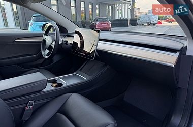 Седан Tesla Model 3 2022 в Львові