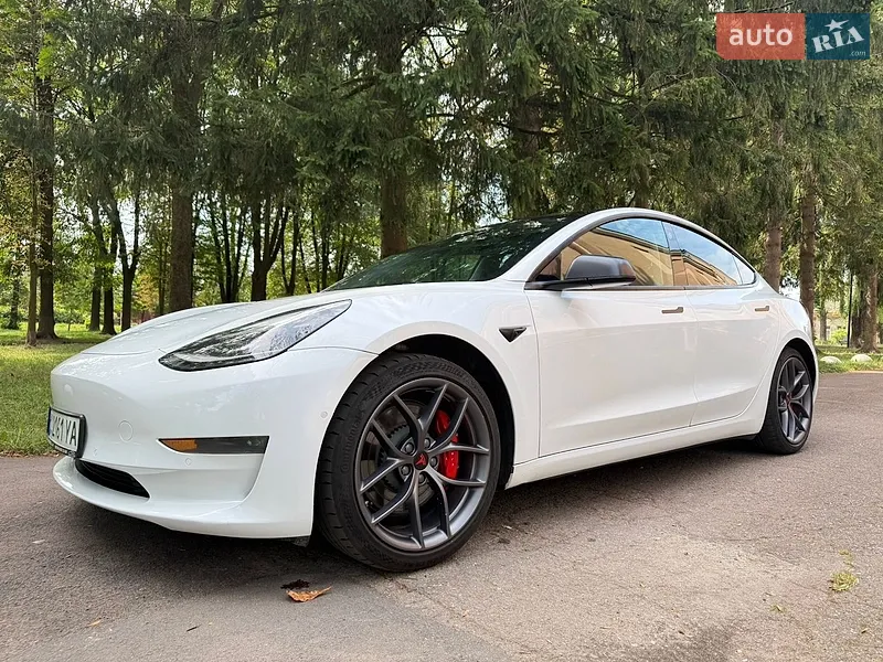 Tesla Model 3 2021