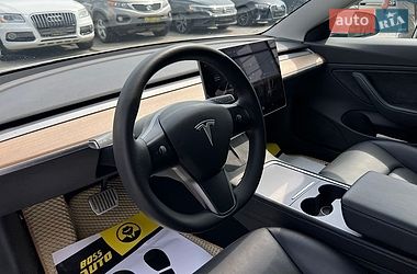 Седан Tesla Model 3 2020 в Ивано-Франковске