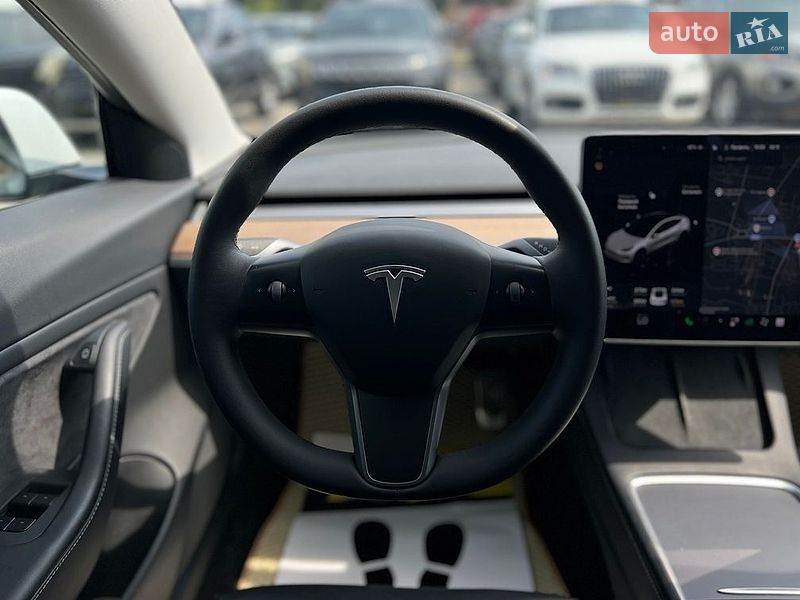 Седан Tesla Model 3 2020 в Ивано-Франковске