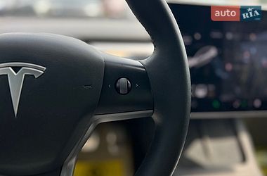 Седан Tesla Model 3 2020 в Івано-Франківську