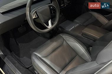 Седан Tesla Model 3 2024 в Коломиї