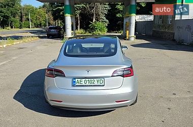 Седан Tesla Model 3 2018 в Дніпрі