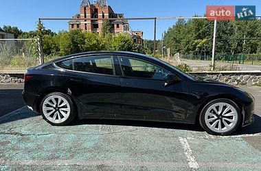 Седан Tesla Model 3 2021 в Киеве