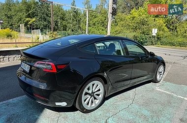 Седан Tesla Model 3 2021 в Киеве