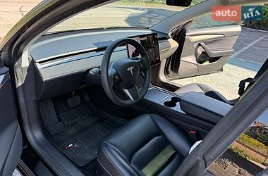 Седан Tesla Model 3 2021 в Киеве