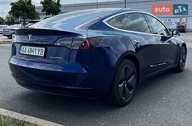 Седан Tesla Model 3 2018 в Киеве