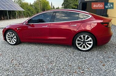 Седан Tesla Model 3 2019 в Самборе