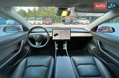 Седан Tesla Model 3 2019 в Самборе