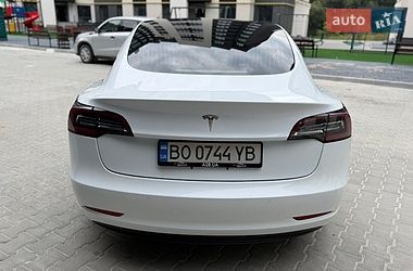 Седан Tesla Model 3 2018 в Тернополе