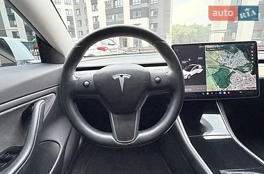 Седан Tesla Model 3 2018 в Тернополе