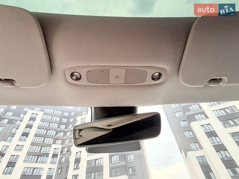 Седан Tesla Model 3 2018 в Тернополе