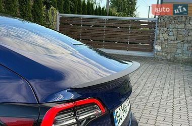 Седан Tesla Model 3 2019 в Стрые