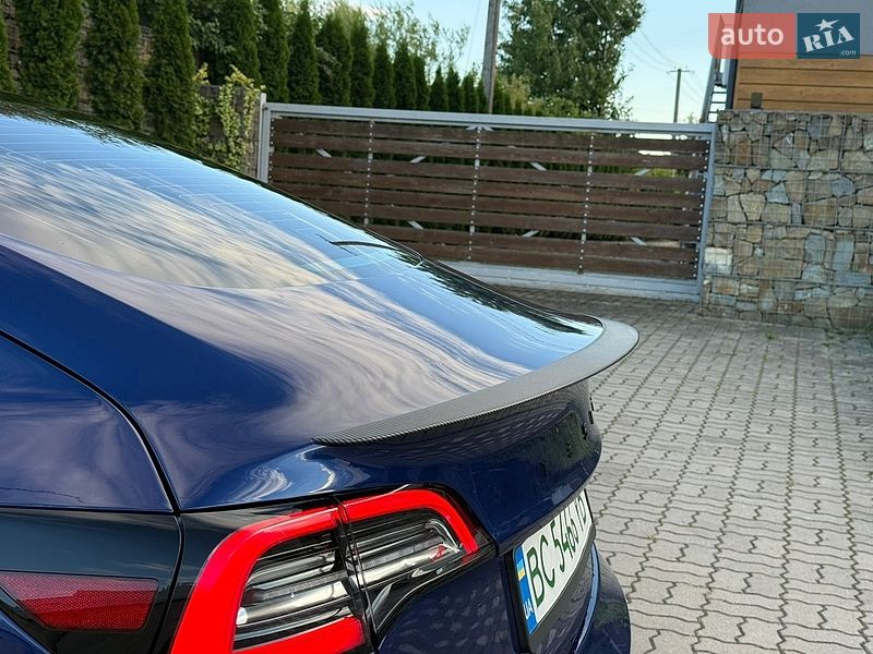 Седан Tesla Model 3 2019 в Стрые