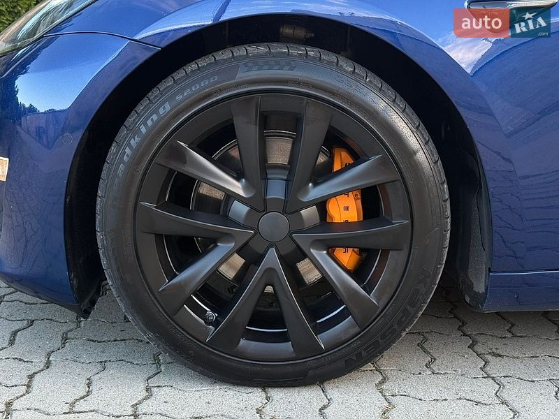 Седан Tesla Model 3 2019 в Стрые