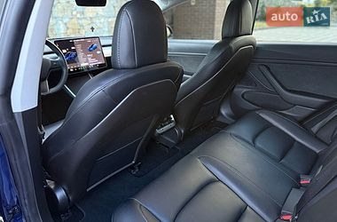 Седан Tesla Model 3 2019 в Стрые