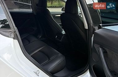 Седан Tesla Model 3 2021 в Трускавце