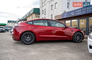 Седан Tesla Model 3 2024 в Киеве
