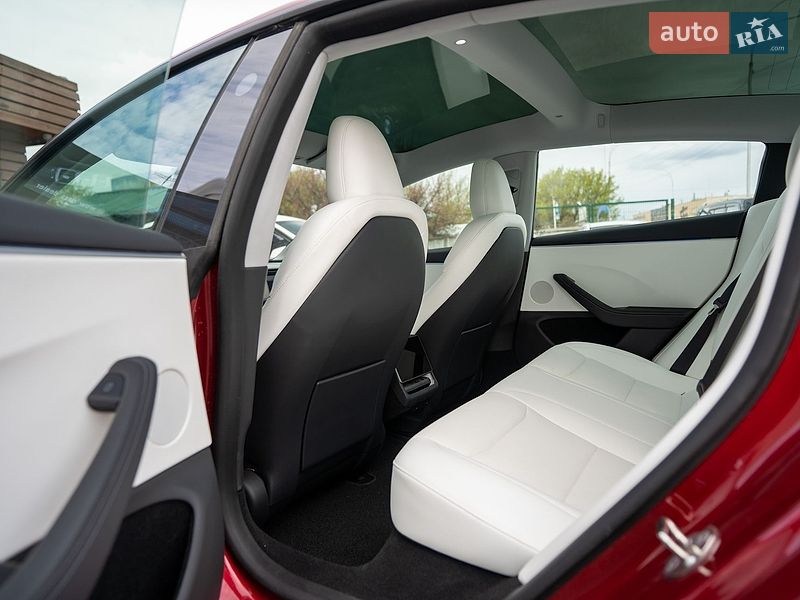 Седан Tesla Model 3 2024 в Києві фото 22 Седан Tesla Model 3 2024 в Києві