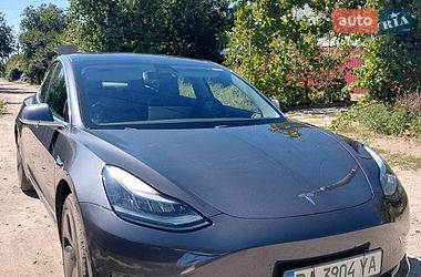 Седан Tesla Model 3 2019 в Кропивницькому