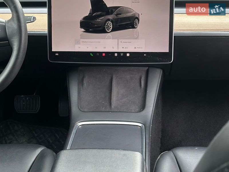 Седан Tesla Model 3 2022 в Самборі
