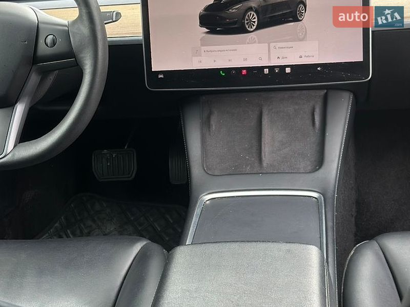 Седан Tesla Model 3 2022 в Самборі