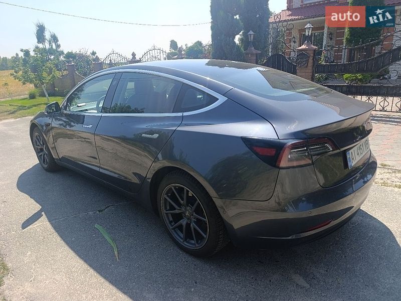 Седан Tesla Model 3 2020 в Ворзеле