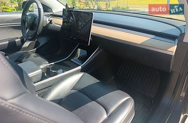 Седан Tesla Model 3 2020 в Ворзеле
