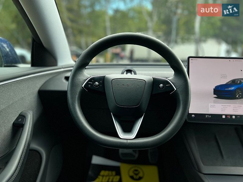 Седан Tesla Model 3 2024 в Львові
