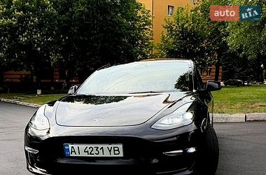 Седан Tesla Model 3 2022 в Бородянке
