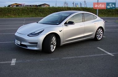 Седан Tesla Model 3 2018 в Львове