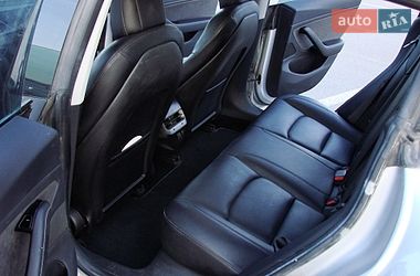 Седан Tesla Model 3 2018 в Львове