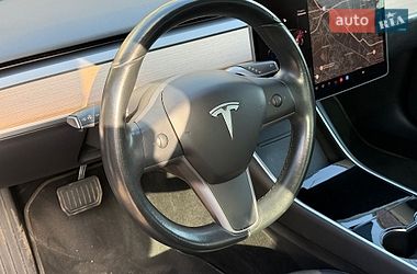 Седан Tesla Model 3 2018 в Киеве