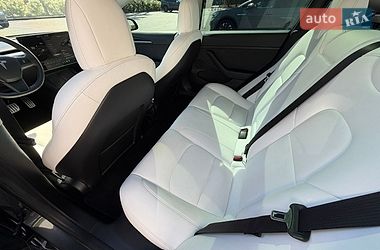 Седан Tesla Model 3 2021 в Києві