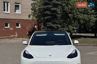 Седан Tesla Model 3 2023 в Запоріжжі