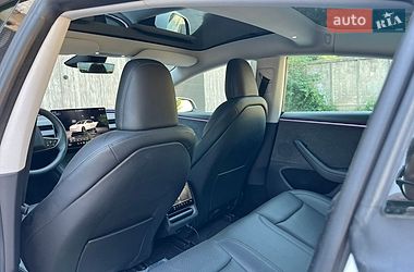 Седан Tesla Model 3 2024 в Кривом Роге