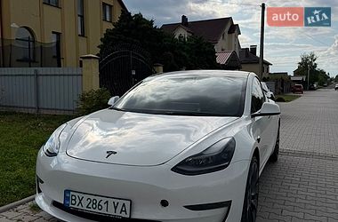 Седан Tesla Model 3 2022 в Хмельницком фото Седан Tesla Model 3 2022 в Хмельницком